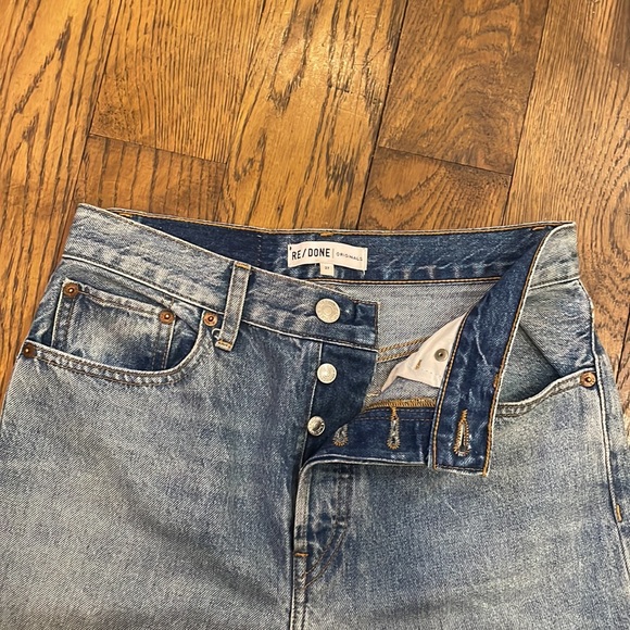 RE/DONE High Rise Stove Pipe Denim - Light Vain (color) - Picture 6 of 6